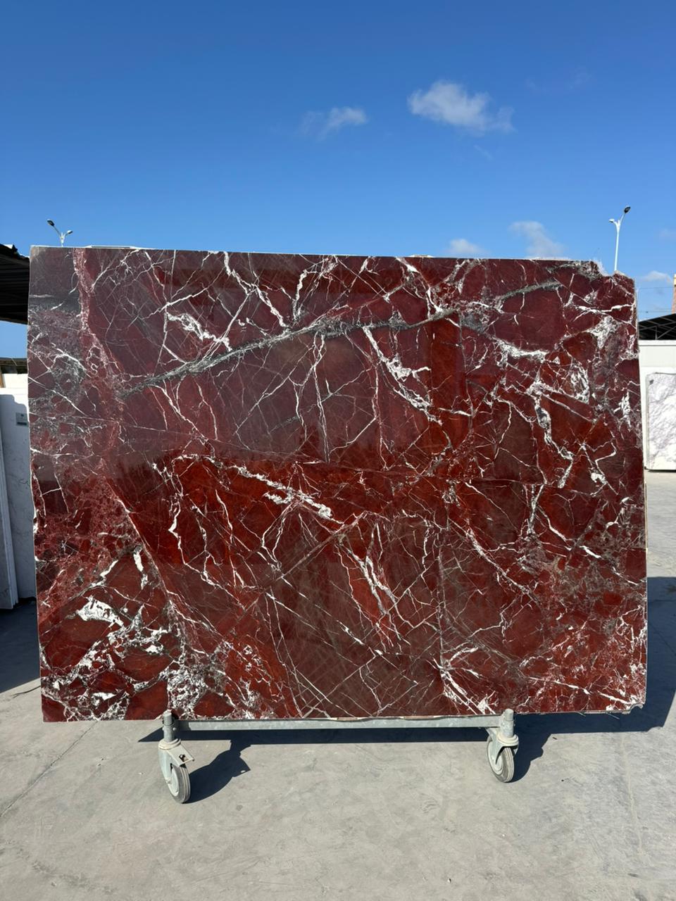 Rosso Levanto — marbre Italie